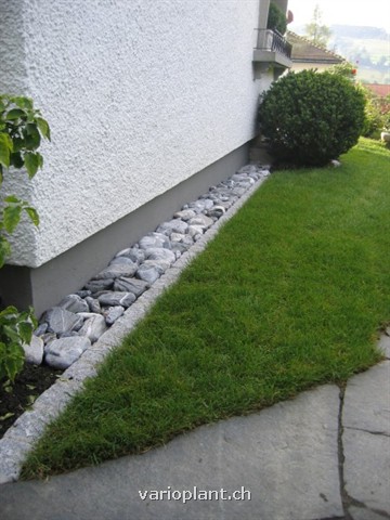 Fassadenanschluss mit Granit